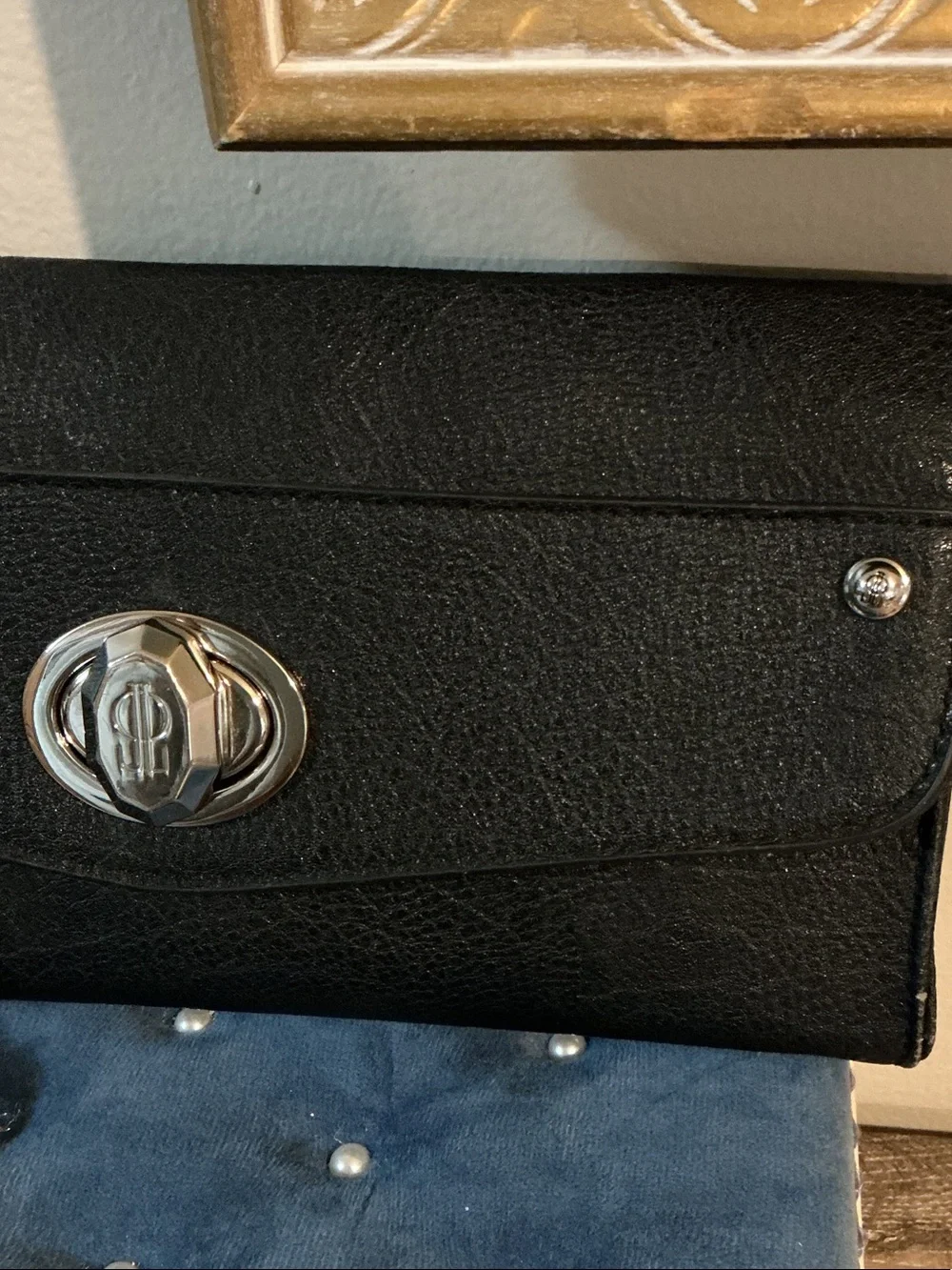 Jennifer Lopez J Lo Black Faux Leather Chain Detail Handle Clutch Turnlock